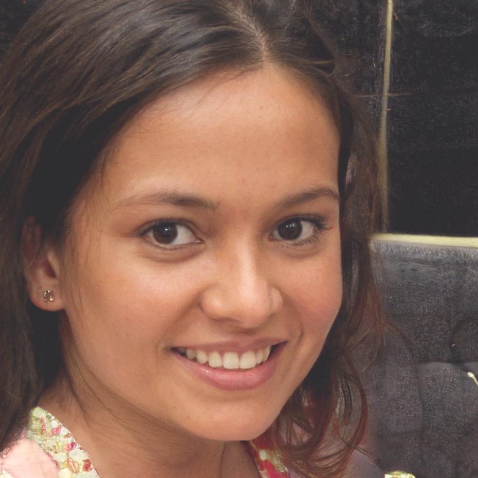 UX Designerin Katja Hohenstein bei der Projektbesprechung